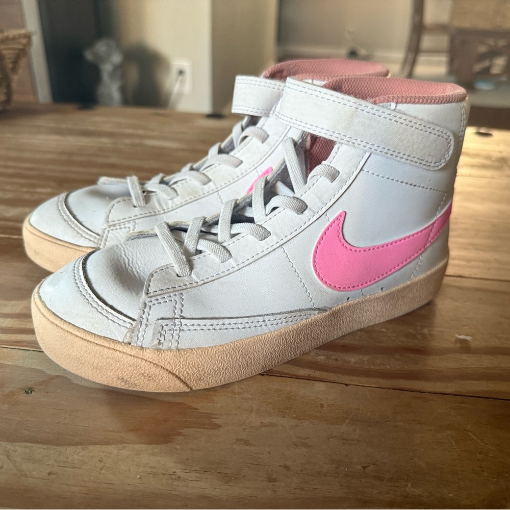 Nike Kids Sneakers - White and Pink